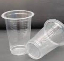 Gelas Air Mineral (label dibuka)